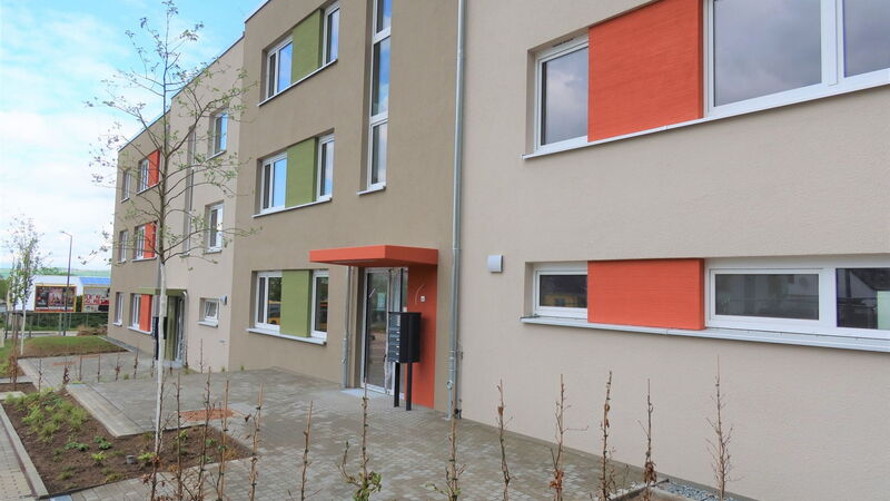 Fertigstellung Haus A - Straßenansicht Nickerner Weg