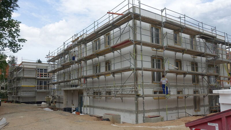 Fenstereinbau abgeschlossen Lugaer Straße 3d,3e